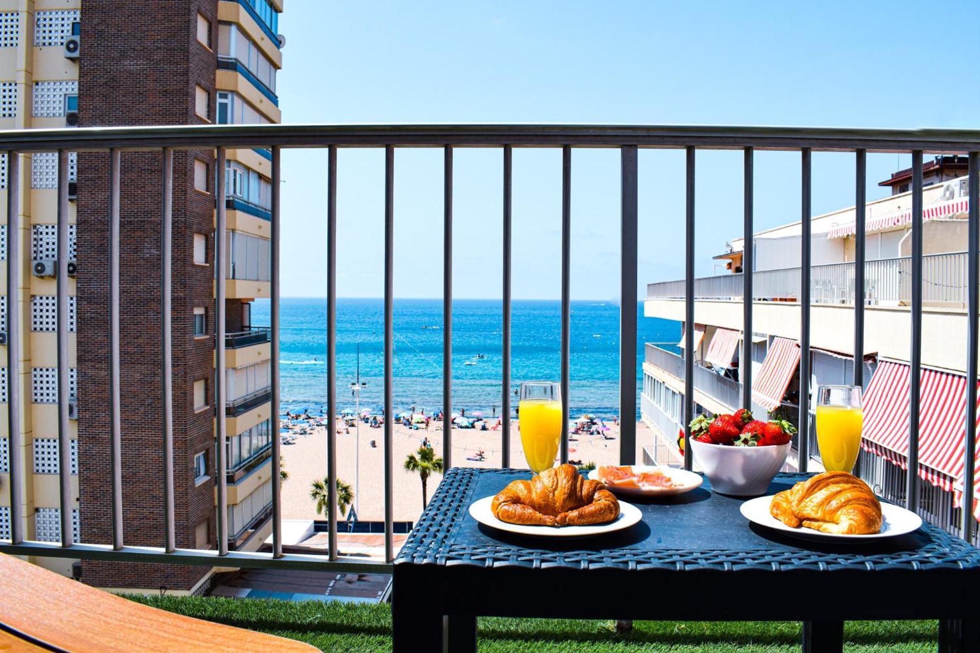 Pato Levante Beach Benidorm Luaran gambar